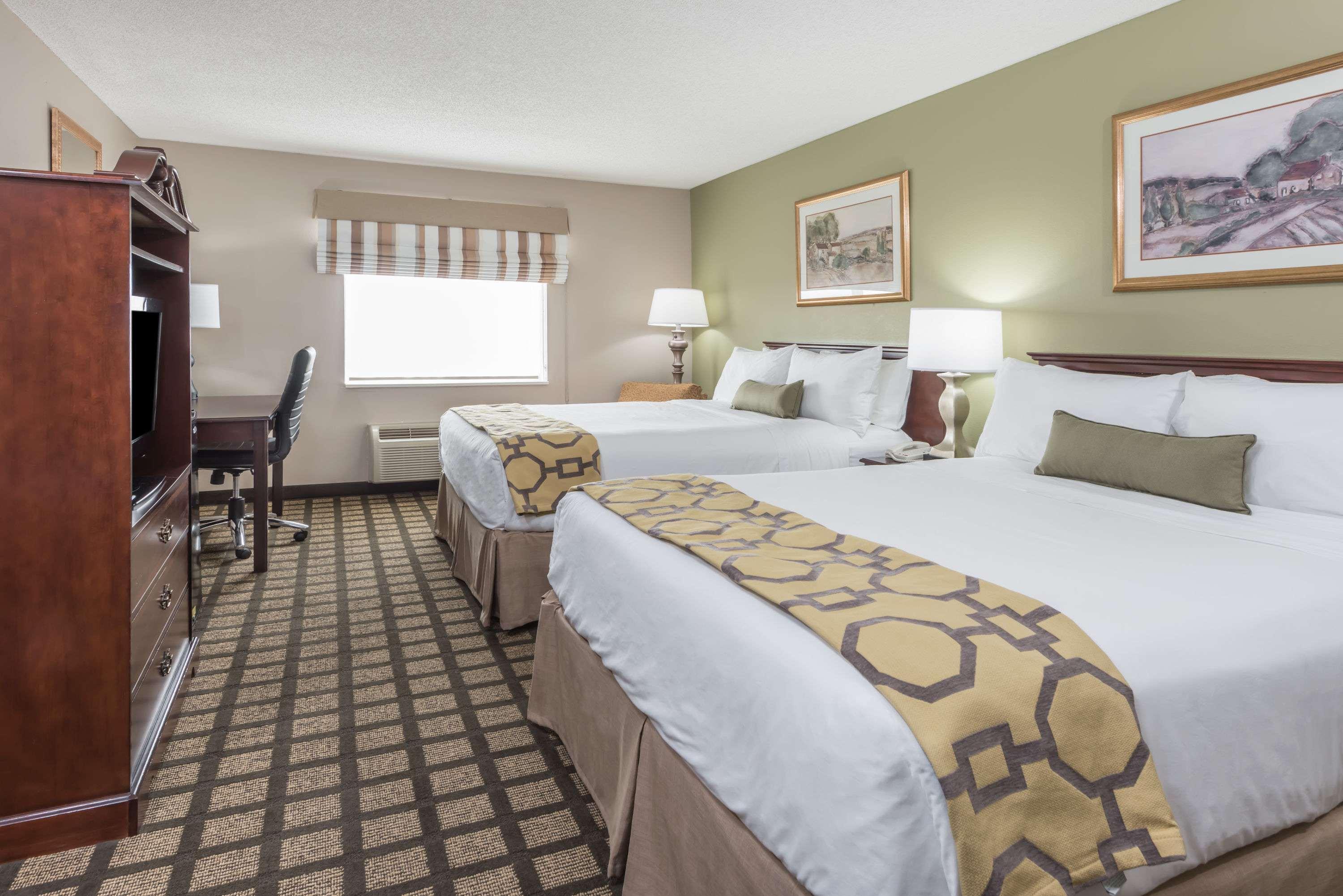 Baymont By Wyndham Fulton Hotel Exterior photo